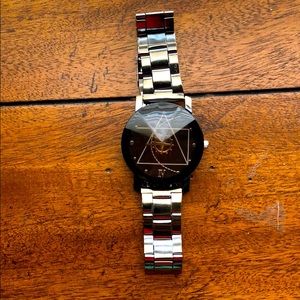 Brand New Dono Mano Watch